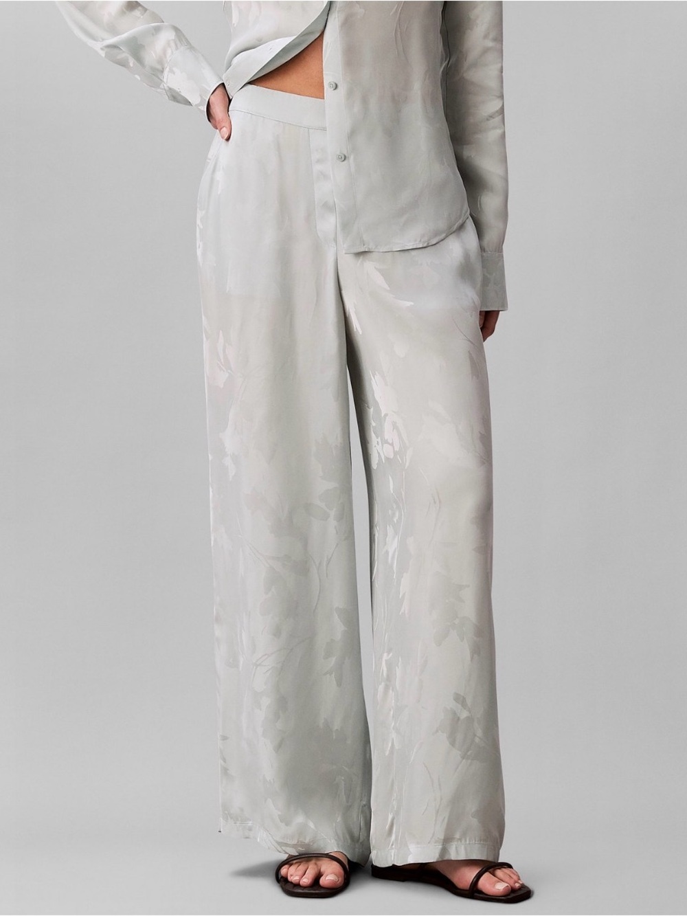 NWT Calvin Klein Women’s Wide-Leg Pants. LARGE. Pale Meadows Floral Jacquard.